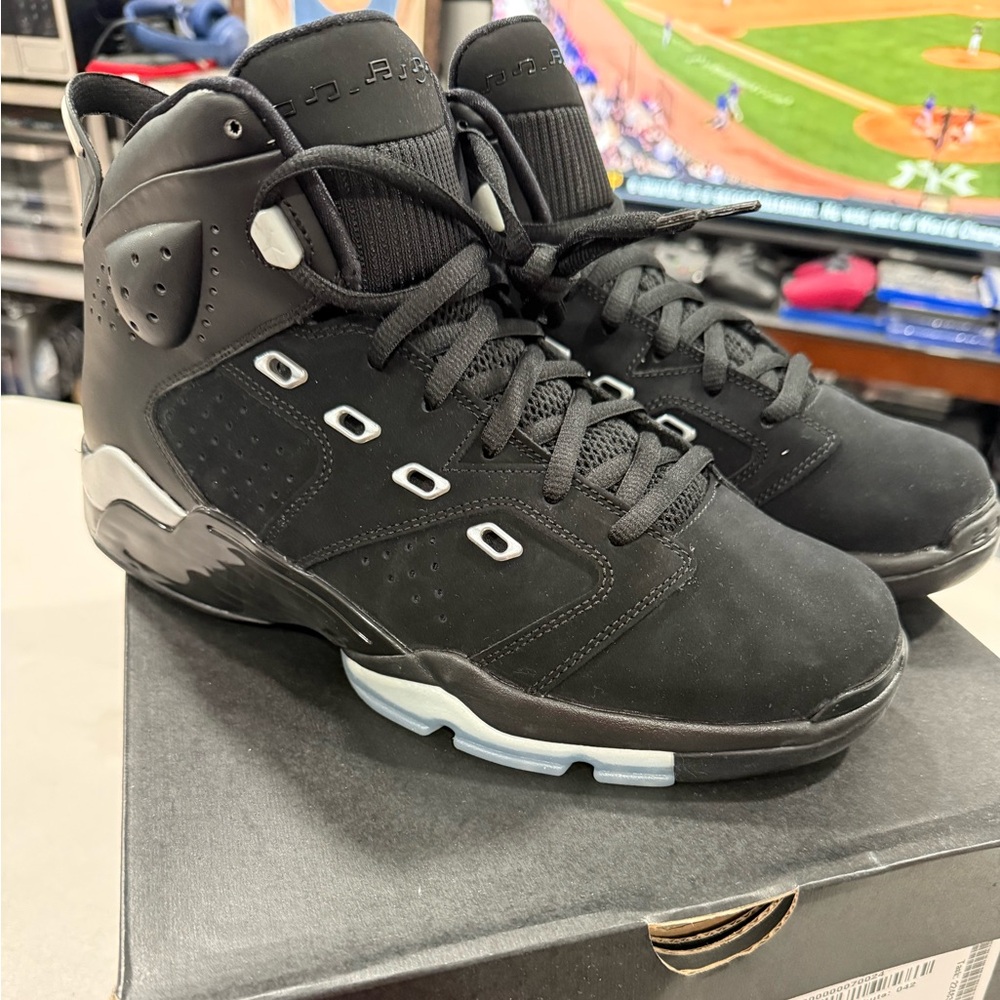 Jordan 6-17-23 Air Jordan Black and Silver New Mens Size 10 Basketball Sneakers